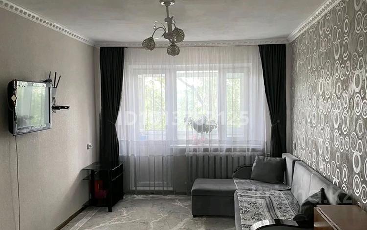 2-комнатная квартира · 45 м² · 4/5 этаж, Майкудук, Майкудук, 17й микрорайон — Торговый дом Реал, школа "53",садик балапан, парк за 13.5 млн ₸ в Караганде, Алихана Бокейханова р-н — фото 2
