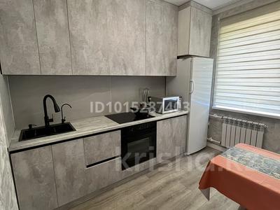 3-комнатная квартира · 63 м² · 3/10 этаж, мкр Юго-Восток, Мкр Гульдер 2 5 — Сзади супермаркета Норма, 101 школа за 25 000 ₸ в Караганде, Казыбек би р-н