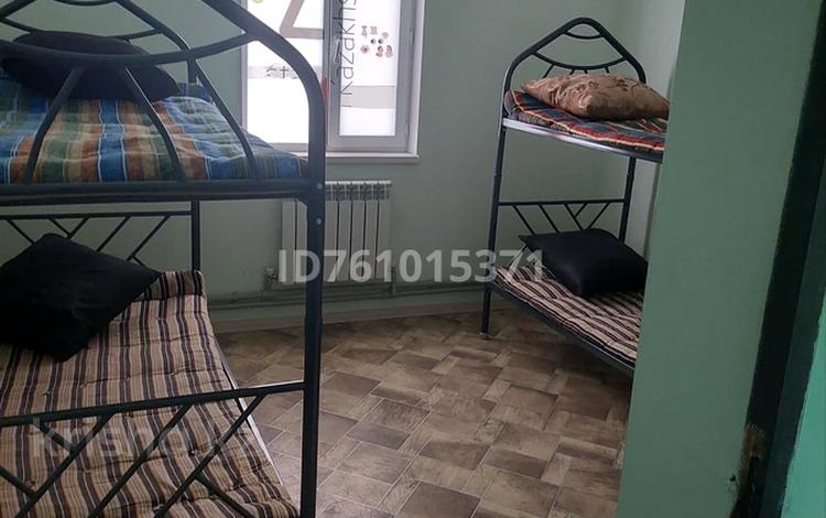 10-бөлмелі пәтер · 210 м² · 1 қабат, Көктем 189/1 — Шаңырақ Махабат ресторан жақтан 4 көше, бағасы: 130 000 ₸ в Атамекене — фото 2
