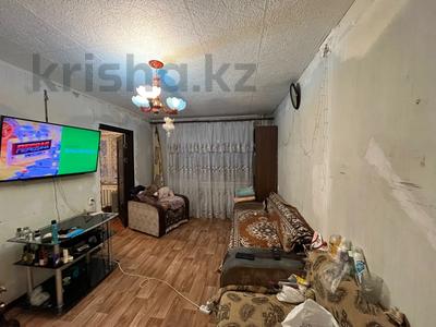 3-бөлмелі пәтер · 47 м² · 3/5 қабат, 15-шағынаудан, бағасы: 9 млн ₸ в Караганде, Алихана Бокейханова р-н