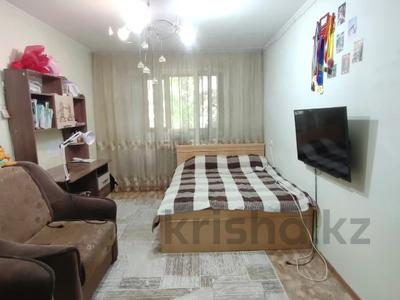 4-бөлмелі пәтер · 85 м² · 3/5 қабат, Самал ш/а. 10, бағасы: 19.8 млн ₸ в Таразе, мкр Самал