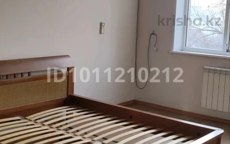 2-бөлмелі пәтер · 59.9 м² · 5/5 қабат, мкр Аксай-5 9, бағасы: 40.5 млн ₸ в Алматы, Ауэзовский р-н — фото 2