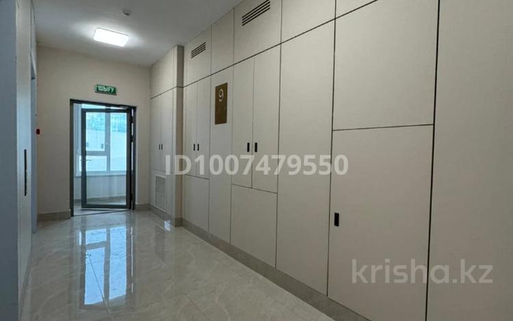 3-комнатная квартира · 104.89 м² · 9 этаж, Тауелсиздик 56/2 за ~ 99.6 млн ₸ в Астане, Сарайшык р-н — фото 2