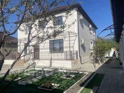 Отдельный дом · 5 комнат · 260 м² · 10 сот., мкр Самал, Сагадат НУРМАГАМБЕТОВА 29 за 95 млн 〒 в Атырау
