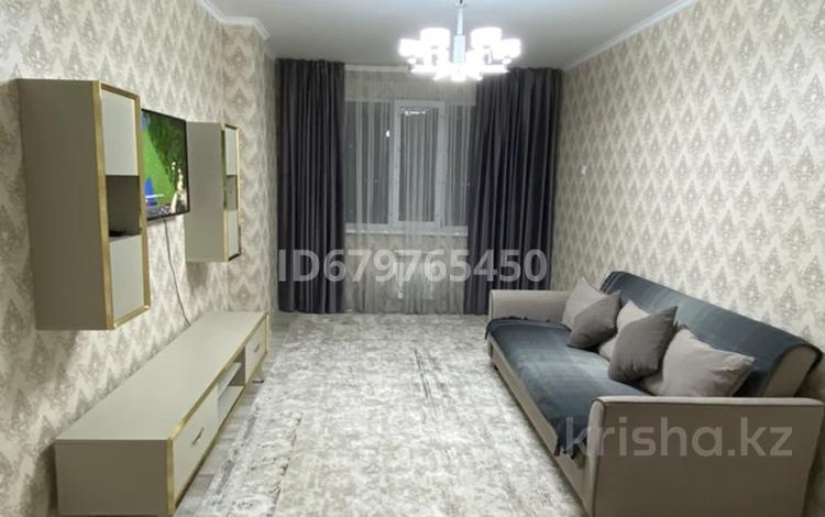 2-комнатная квартира, 63 м², 6/9 этаж, мкр Туран 50 за 23 млн 〒 в Шымкенте, Каратауский р-н — фото 2