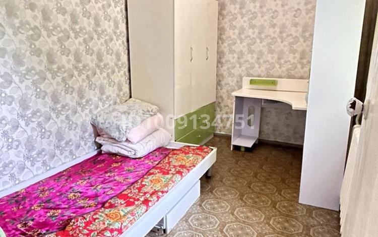 3-бөлмелі пәтер · 58 м² · 2/5 қабат, Казыбек би 116А, бағасы: 23 млн ₸ в Таразе — фото 2