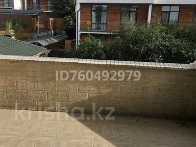 Отдельный дом · 6 комнат · 325 м² · 10 сот., мкр Баганашыл за 210 млн ₸ в Алматы, Бостандыкский р-н