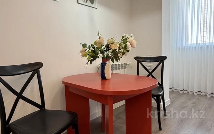 2-бөлмелі пәтер · 54 м² · 4/5 қабат, 18-й микрорайон, 18-й микрорайон 78 — Рыскулова-Еримбетова, бағасы: 26 млн ₸ в Шымкенте, Аль-Фарабийский р-н — фото 2
