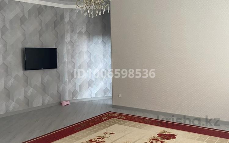 2-комнатная квартира · 65 м² · 5/11 этаж, 19-й мкр 35 за 180 000 〒 в Актау — фото 2