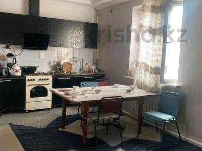 Отдельный дом · 8 комнат · 240 м² · 4.6 сот., Кызгалдак 17 за 49 млн 〒 в 