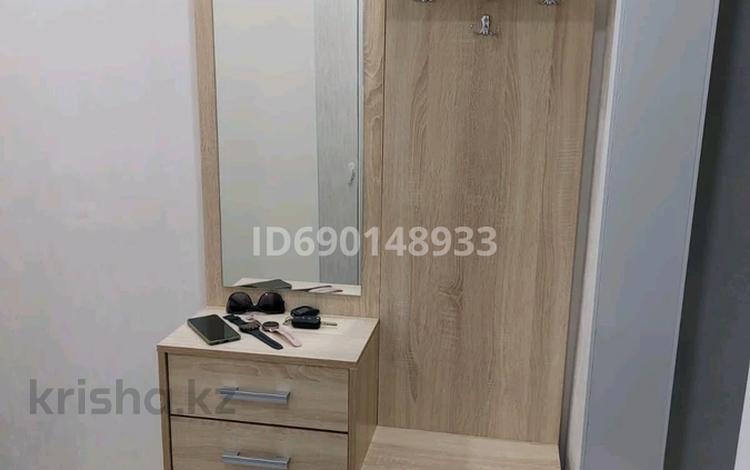 2-бөлмелі пәтер · 50 м² · 2/5 қабат, мкр 6, Абилхаир-хана 67 Б — Центр, Стадион, бағасы: 14 000 ₸ в Актобе — фото 3