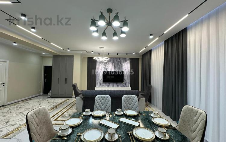 3-комнатная квартира, 85 м², 1/3 этаж посуточно, Әлқожа Ата 17 — Напротив Royal Grand Hotel за 35 000 〒 в Туркестане — фото 2