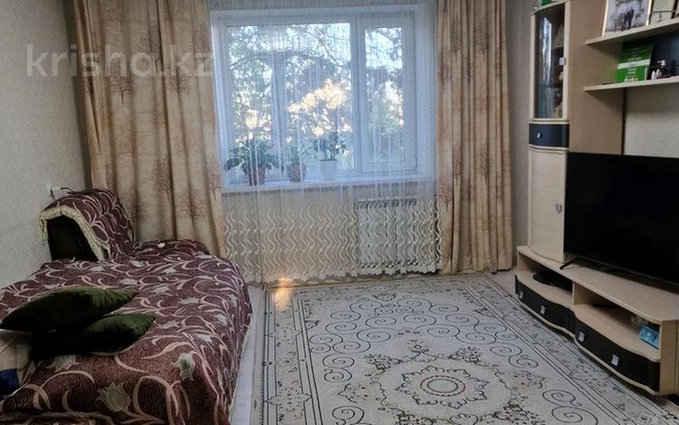 2-комнатная квартира, 58 м², 2/5 этаж, 4 мкр за 20 млн 〒 в Талдыкоргане, мкр Жастар — фото 3