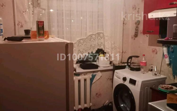 3-комнатная квартира · 48 м² · 2/5 этаж, 29а квартал 1 за 8 млн ₸ в Абае — фото 2