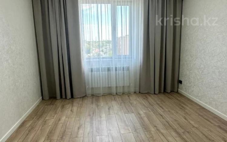 2-комнатная квартира · 71 м² · 6/9 этаж, Алии Молдагуловой за 41 млн ₸ в Уральске — фото 2