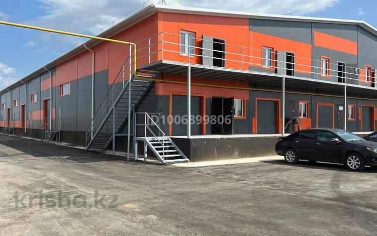 Свободное назначение, офисы, склады · 72 м² за 129 600 ₸ в Актобе, жилой массив Юго-Запад-1 — фото 2