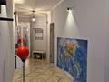 2-бөлмелі пәтер · 79 м² · 3/9 қабат, Кулманова 107 — улица Кулманова с видом на площадь, бағасы: 37 млн ₸ в Атырау — фото 3