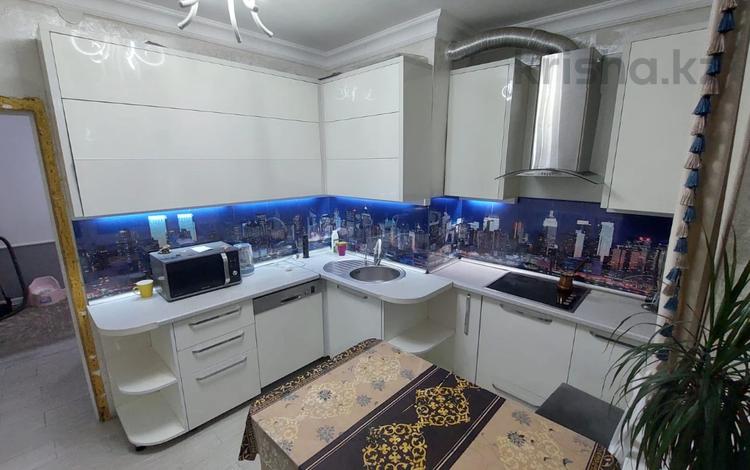 3-комнатная квартира, 85 м², Коктем за 28.5 млн 〒 в Талдыкоргане, мкр Коктем — фото 13