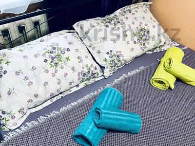 1-комнатная квартира · 15 м² · 1/4 этаж, мкр №5 21 — Рядом станция метро Москва, напротив ТРЦ Москва за 1 500 ₸ в Алматы, Ауэзовский р-н