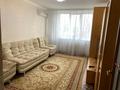 2-комнатная квартира, 58 м², 3/9 этаж помесячно, 5 микрорайон 14 за 200 000 〒 в Аксае