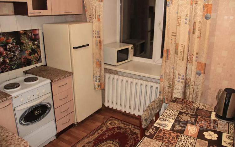 1-комнатная квартира, 31 м², 4/4 этаж посуточно, Найманбаева за 8 500 〒 в Семее — фото 5