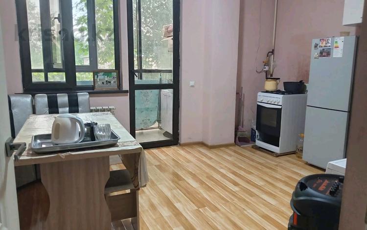 1-бөлмелі пәтер · 50 м² · 1/3 қабат, Курылысшы 19/19, бағасы: 22 млн ₸ в Конаеве — фото 2