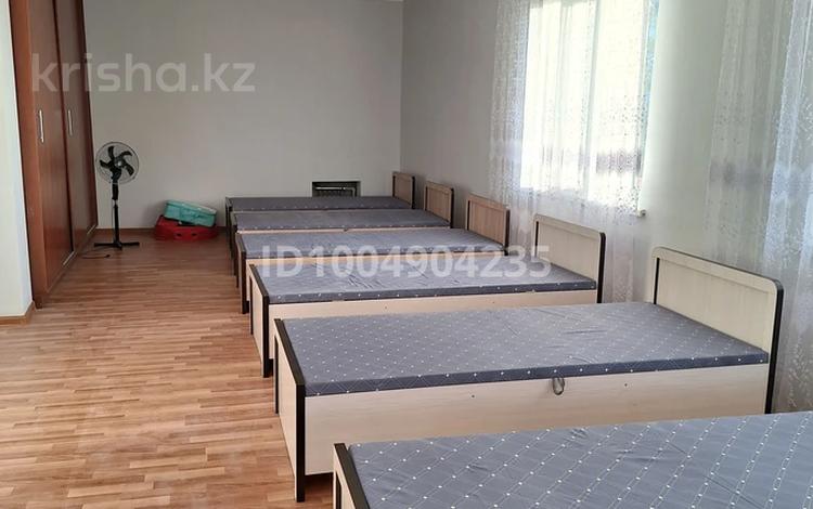 Отдельный дом · 2 комнаты · 200 м² · 8 сот., мкр 112 квартал 50 — Казиев за 350 000 ₸ в Шымкенте, Туран р-н — фото 2