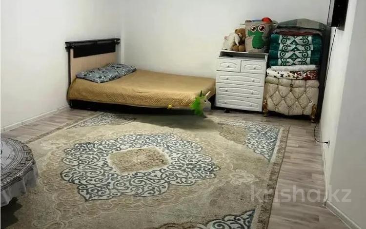 1-комнатная квартира · 42 м² · 16/24 этаж, мкр Юго-Восток, Микрорайон Байкена Ашимова 26/2 за 15.3 млн ₸ в Караганде, Казыбек би р-н — фото 2