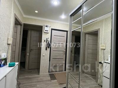 3-бөлмелі пәтер · 55 м² · 3/5 қабат, Абая 15 — Драмтеатр, бағасы: 17 млн ₸ в Атырау