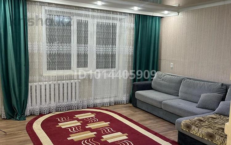 1-комнатная квартира · 42 м² · 3/9 этаж, Танебергенова 31 10 — По улице Бозтаева возле кольца за 110 000 ₸ в Семее — фото 2