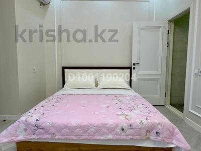 3-комнатная квартира · 120 м² · 2/20 этаж, Брусиловского 144 — Кулымбетова за 35 000 〒 в Алматы, Алмалинский р-н