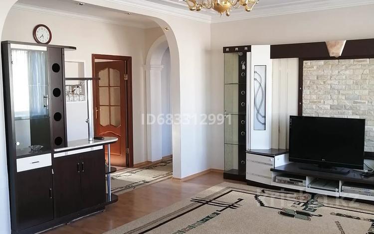 3-бөлмелі пәтер · 90 м² · 4/5 қабат, Курмангазы 1 — Областная детская больница, бағасы: 250 000 ₸ в Атырау, мкр Авангард-2 — фото 2