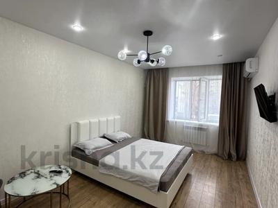 1-бөлмелі пәтер · 50 м² · 2/9 қабат, Абая 244 — Ледовый Дворец - Универмаг, бағасы: 14 000 ₸ в Уральске