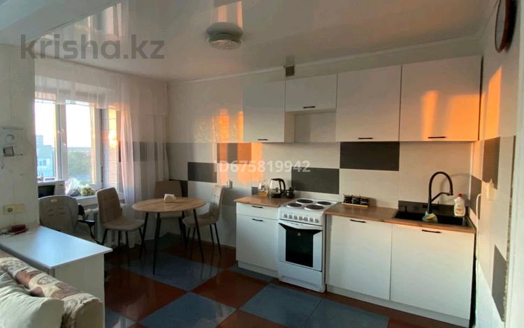 4-комнатная квартира · 80 м² · 6/6 этаж, Камзина 67 — Желтоксан за 15 млн 〒 в Аксу — фото 19