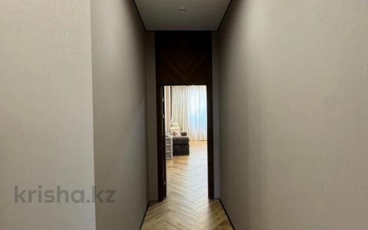 3-комнатная квартира · 122.7 м² · 9/10 этаж, мкр. Алтын орда за 76 млн ₸ в Актобе — фото 2