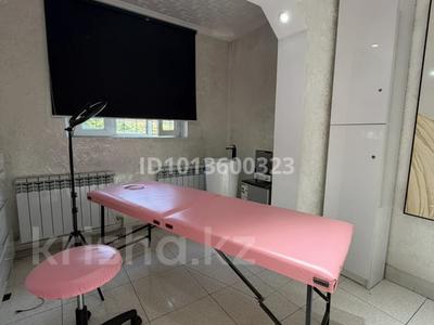 Салоны красоты · 50 м² за 110 000 ₸ в Шымкенте, Аль-Фарабийский р-н
