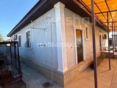 Отдельный дом · 4 комнаты · 204 м² · 600 сот., Кокшетау 3 за 33 млн 〒 в Атырау, мкр Химпоселок