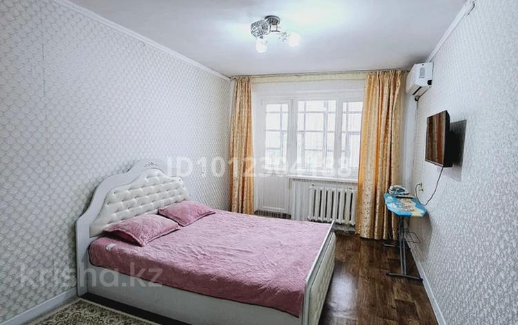 1-комнатная квартира · 35 м² · 1/9 этаж, мкр 4 за 2 000 ₸ в Уральске — фото 5