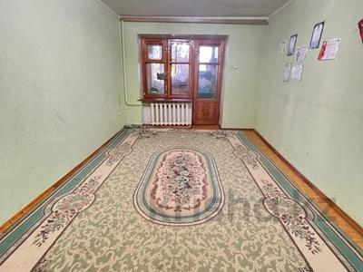 3-комнатная квартира, 58.4 м², 3/5 этаж, назарбаева за 18.3 млн 〒 в Уральске