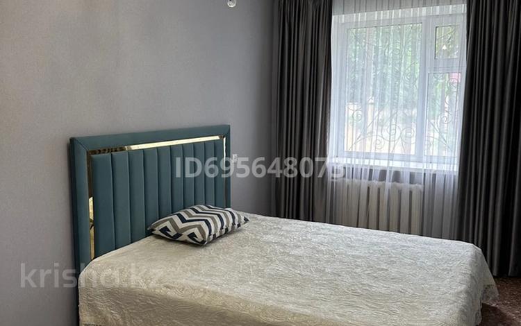 2-бөлмелі пәтер · 45 м² · 1/5 қабат, Алтынсарина — Аруана, бағасы: 12 000 ₸ в  — фото 2