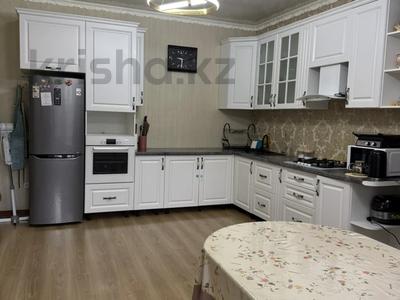 Отдельный дом · 4 комнаты · 208 м² · 15 сот., Курылысшылар за 135 млн ₸ в Астане, Алматы р-н