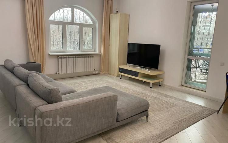 4-комнатная квартира, 150 м², 4/9 этаж помесячно, мкр Самал-2, Мендикулова 105