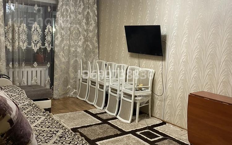 3-бөлмелі пәтер · 67 м² · 2/5 қабат, мкр Юго-Восток, Муканова — Омц, спеццон, бағасы: 23 млн ₸ в Караганде, Казыбек би р-н — фото 2