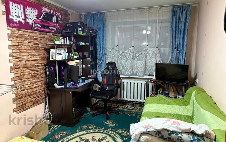 2-бөлмелі пәтер · 46 м² · 1/9 қабат, Серикбаева 1/1, бағасы: 9 млн ₸ в Усть-Каменогорске, Ульбинский — фото 2