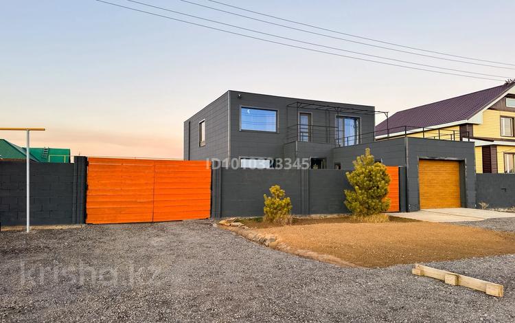 Жеке үй · 6 бөлме · 222.4 м² · 10 сот., 22 57, бағасы: 120 млн 〒 в Нурлы — фото 3