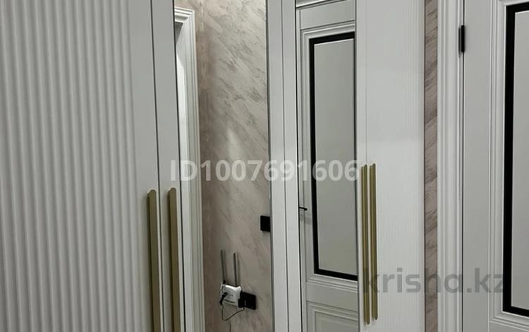 1-комнатная квартира · 46 м² · 2/5 этаж, Старый город, Айтеке би 11 а за 20 млн 〒 в Актобе — фото 2