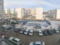 3-комнатная квартира, 90 м², 4/10 этаж помесячно, Жургенова 32 за 210 000 〒 в Астане, Алматы р-н — фото 2