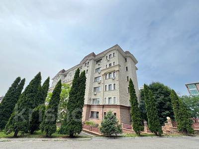 4-комнатная квартира · 150 м² · 6/6 этаж, мкр Горный Гигант, Жамакаева 258/5-12 за 140 млн 〒 в Алматы, Медеуский р-н