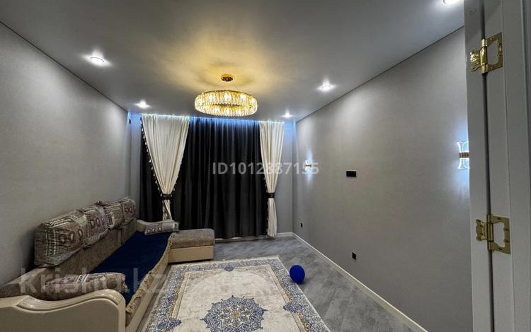 3-комнатная квартира · 89.9 м² · 6/6 этаж, Майкудук 456/2 за 250 000 ₸ в Караганде, Алихана Бокейханова р-н — фото 2