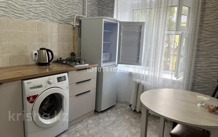 2-комнатная квартира · 45 м² · 3/4 этаж, назарбаева 196/2 за 15 млн ₸ в Уральске — фото 2